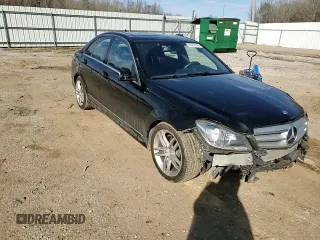2013 Mercedes-Benz C 300 Sport с VIN WDDGF8AB0DR273278, выставлен на аукционе Copart как лот 46978945 с пробегом 50 400 миль миль и Списание • Salvage title. История ставок и продаж доступна на DreamBid. Изображение 10.