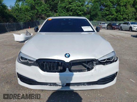 2018 BMW 5 Series 540i xDrive z VIN WBAJE7C59JG892017, wystawiony jako IAAI lot #42556936 z przebiegiem 55 170 mil mil oraz . Historia ofert i sprzedaży dostępna na DreamBid. Obrazek 12.