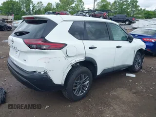 2023 Nissan Rogue S z VIN 5N1BT3AB8PC850965, wystawiony jako IAAI lot #42242674 z przebiegiem 34 280 mil mil oraz . Historia ofert i sprzedaży dostępna na DreamBid. Obrazek 4.