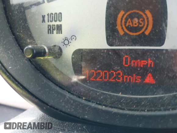 2011 MINI Clubman z VIN WMWZF3C59BT188367, wystawiony jako IAAI lot #40755351 z przebiegiem 122 023 mil mil oraz . Historia ofert i sprzedaży dostępna na DreamBid. Obrazek 15.