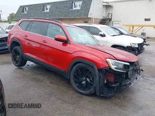 2024 Volkswagen Atlas SE z VIN 1V2KR2CA9RC576680, wystawiony jako IAAI lot #40122674 z przebiegiem 1 251 mil mil oraz . Historia ofert i sprzedaży dostępna na DreamBid. Obrazek 1.