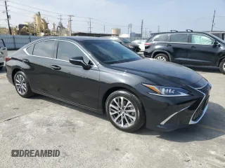 2022 Lexus ES 350 z VIN 58ADZ1B19NU136862, wystawiony jako Copart lot #58093755 z przebiegiem 26 130 mil mil oraz Tytuł czysty. Historia ofert i sprzedaży dostępna na DreamBid. Obrazek 4.