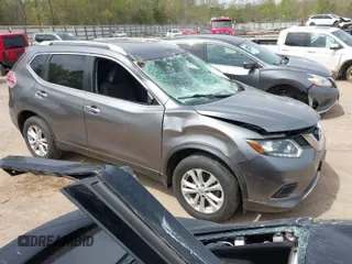 2016 Nissan Rogue SV with VIN KNMAT2MV9GP693049, listed as a IAAI auction lot 42053309 with 75,379 mi miles. Bid and sale history available at carsss.com. Image 1.