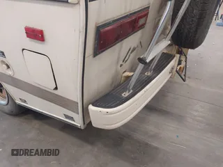 1991 Chevrolet Astro z VIN 1GCDM15Z8MB180051, wystawiony jako IAAI lot #42226795 z przebiegiem 163 024 mil mil oraz . Historia ofert i sprzedaży dostępna na DreamBid. Obrazek 6.