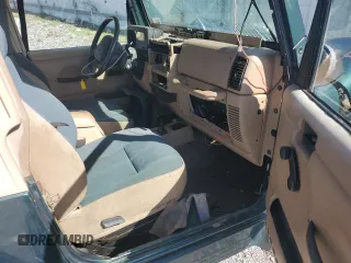 2000 Jeep Wrangler Sahara with VIN 1J4FA59S0YP720856, listed as a Copart auction lot 73128204 with 0 mi miles and Clean Title. Bid and sale history available at carsss.com. Image 8.