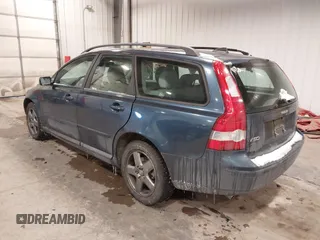 2005 Volvo V50 with VIN YV1MJ682852096117, listed as a IAAI auction lot 41532856 with 122,262 mi miles. Bid and sale history available at carsss.com. Image 3.