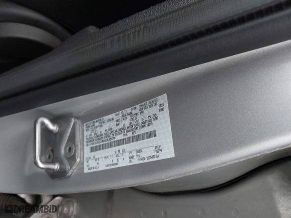 2013 Ford Escape SE with VIN 1FMCU0GX5DUA45076, listed as a IAAI auction lot 42015153 with 1 mi miles. Bid and sale history available at carsss.com. Image 9.