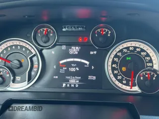 2023 Ram 1500 SLT z VIN 1C6RR6LG6PS533811, wystawiony jako Copart lot #49743065 z przebiegiem 10 320 mil mil oraz Czysty tytuł • Clean title. Historia ofert i sprzedaży dostępna na DreamBid. Obrazek 8.