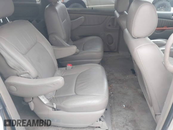 2006 Toyota Sienna XLE z VIN 5TDBA22C86S076919, wystawiony jako IAAI lot #41188745 z przebiegiem 216 468 mil mil oraz . Historia ofert i sprzedaży dostępna na DreamBid. Obrazek 8.