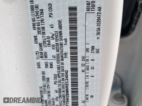 2024 Ford F-250 XL with VIN 1FT8W2BM9REC24042, listed as a Copart auction lot 60598605 with 28,099 mi miles and Salvage title. Bid and sale history available at DreamBid. Image 13.