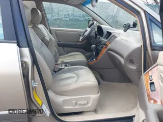 1999 Lexus RX 300 Luxury SUV with VIN JT6HF10U7X0090467, listed as a IAAI auction lot 41792768 with 263,408 mi miles. Bid and sale history available at carsss.com. Image 5.
