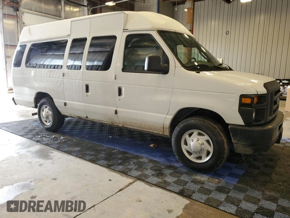 2008 Ford Econoline Cargo Commercial with VIN 1FTNS24W38DB56922, listed as a Copart auction lot 75998084 with 106,358 mi miles and Clean Title. Bid and sale history available at DreamBid. Image 4.