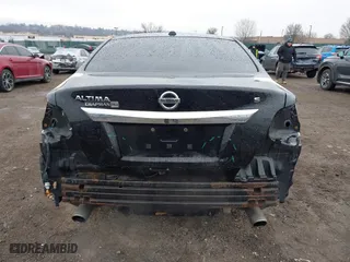 2015 Nissan Altima 2.5 with VIN 1N4AL3AP8FC262824, listed as a IAAI auction lot 41684970 with 134,000 mi miles. Bid and sale history available at carsss.com. Image 15.