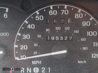 2002 Ford Ranger XL with VIN 1FTYR14V02PB29354, listed as a IAAI auction lot 41692895 with 195,327 mi miles. Bid and sale history available at carsss.com. Image 7.