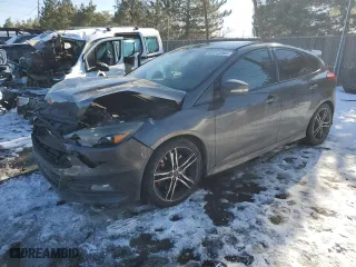 2015 Ford Focus ST with VIN 1FADP3L99FL281267, listed as a Copart auction lot 43013865 with 106,953 mi miles and Salvage Title. Bid and sale history available at carsss.com. Image 1.