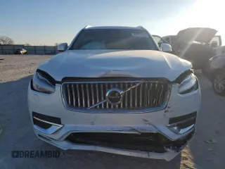 2022 Volvo XC90 Inscription with VIN YV4A221L2N1827855, listed as a Copart auction lot 41870335 with 29,792 mi miles and Salvage title. Bid and sale history available at DreamBid. Image 5.