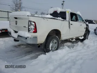 2017 Ram 2500 SLT z VIN 3C6UR5DL3HG652280, wystawiony jako Copart lot #47184555 z przebiegiem 98 727 mil mil oraz Szkoda całkowita • Salvage title. Historia ofert i sprzedaży dostępna na DreamBid. Obrazek 3.