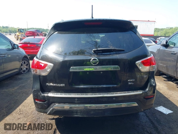 2015 Nissan Pathfinder Platinum z VIN 5N1AR2MM7FC707876, wystawiony jako IAAI lot #42255193 z przebiegiem 144 051 mil mil oraz . Historia ofert i sprzedaży dostępna na DreamBid. Obrazek 17.