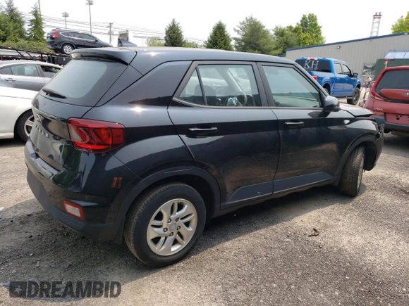 2022 Hyundai Venue SE with VIN KMHRB8A37NU156301, listed as a Copart auction lot 58403375 with 146,774 mi miles and Salvage title. Bid and sale history available at DreamBid. Image 3.
