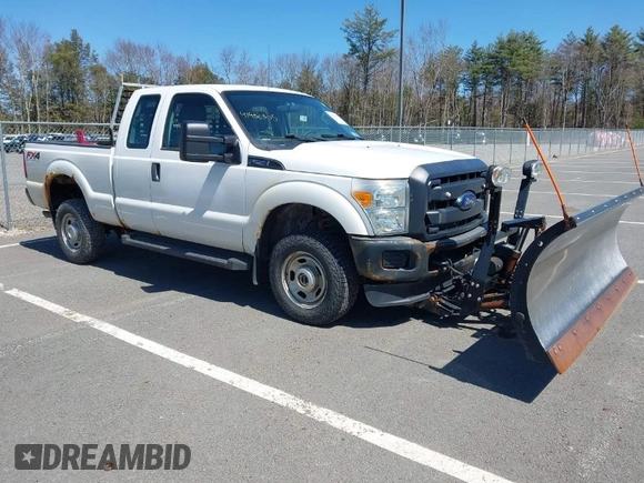 2015 Ford F-250 XLT z VIN 1FT7X2B6XFEA64744, wystawiony jako IAAI lot #41950505 z przebiegiem 200 300 mil mil oraz . Historia ofert i sprzedaży dostępna na DreamBid. Obrazek 1.
