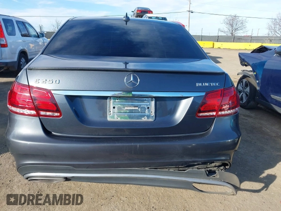2014 Mercedes-Benz E-Class E 250 BlueTEC Luxury with VIN WDDHF0EB0EA876408, listed as a IAAI auction lot 41614679 with 283,695 mi miles. Bid and sale history available at carsss.com. Image 16.