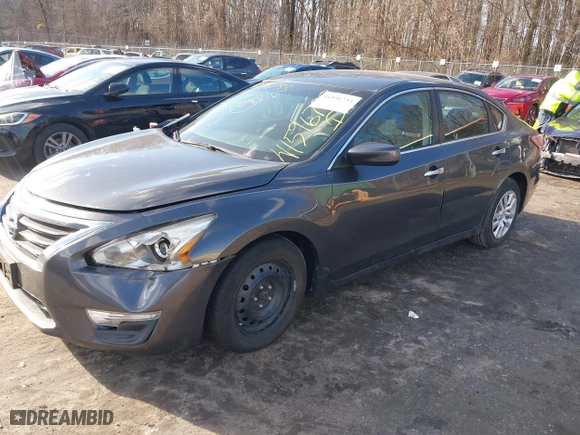 2013 Nissan Altima 2.5 S with VIN 1N4AL3AP1DC154638, listed as a IAAI auction lot 41596733 with 90,041 mi miles. Bid and sale history available at carsss.com. Image 2.