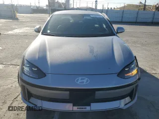 2023 Hyundai Ioniq 6 SEL z VIN KMHM34AA5PA033731, wystawiony jako Copart lot #47441174 z przebiegiem 5438 mil mil oraz . Historia ofert i sprzedaży dostępna na DreamBid. Obrazek 5.