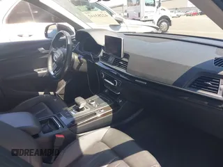 2018 Audi Q5 Premium z VIN WA1ANAFY1J2234527, wystawiony jako IAAI lot #42283442 z przebiegiem 62 767 mil mil oraz . Historia ofert i sprzedaży dostępna na DreamBid. Obrazek 5.
