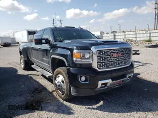 2019 GMC Sierra 3500HD Denali z VIN 1GT42WEY5KF183408, wystawiony jako Copart lot #59397941 z przebiegiem 39 757 mil mil oraz Szkoda całkowita • Salvage title. Historia ofert i sprzedaży dostępna na DreamBid. Obrazek 1.
