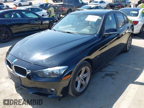 2013 BMW 3 Series 328i z VIN WBA3A5C52DF603241, wystawiony jako IAAI lot #42518837 z przebiegiem 107 281 mil mil oraz . Historia ofert i sprzedaży dostępna na DreamBid. Obrazek 2.
