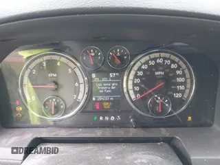 2009 Dodge 1500 Laramie z VIN 1D3HV13T69S799484, wystawiony jako IAAI lot #42312702 z przebiegiem 254 233 mil mil oraz . Historia ofert i sprzedaży dostępna na DreamBid. Obrazek 7.