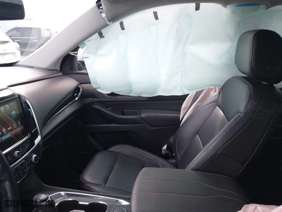 2019 Chevrolet Traverse LT Leather with VIN 1GNERHKW6KJ140036, listed as a IAAI auction lot 41610615 with 98,685 mi miles. Bid and sale history available at carsss.com. Image 5.