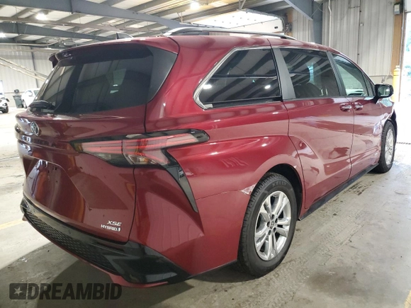 2021 Toyota Sienna XSE with VIN 5TDDSKFC4MS004368, listed as a Copart auction lot 63181665 with 53,657 mi miles and Salvage title. Bid and sale history available at DreamBid. Image 3.