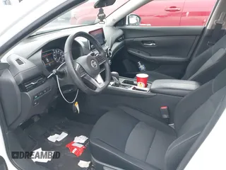 2020 Nissan Sentra SV z VIN 3N1AB8CV6LY217702, wystawiony jako IAAI lot #42151477 z przebiegiem 45 109 mil mil oraz . Historia ofert i sprzedaży dostępna na DreamBid. Obrazek 5.