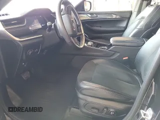 2022 Jeep Grand Cherokee Altitude z VIN 1C4RJKAG5N8554168, wystawiony jako IAAI lot #42566100 z przebiegiem 49 208 mil mil oraz . Historia ofert i sprzedaży dostępna na DreamBid. Obrazek 3.