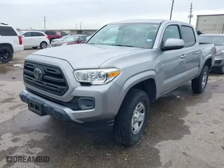 2019 Toyota Tacoma 2WD SR with VIN 5TFAX5GN6KX136612, listed as a IAAI auction lot 41907385 with 56,225 mi miles. Bid and sale history available at carsss.com. Image 18.