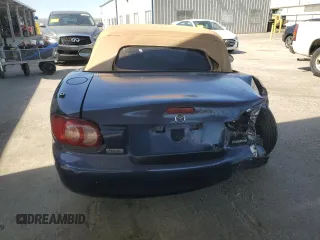 2002 Mazda MX-5 Miata Cloth z VIN JM1NB353220222868, wystawiony jako Copart lot #59944345 z przebiegiem 159 595 mil mil oraz Szkoda całkowita • Salvage title. Historia ofert i sprzedaży dostępna na DreamBid. Obrazek 6.