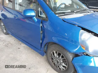 2007 Honda Fit Sport z VIN JHMGD38667S014334, wystawiony jako IAAI lot #42349784 z przebiegiem 176 274 mil mil oraz . Historia ofert i sprzedaży dostępna na DreamBid. Obrazek 13.