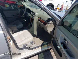 2000 Volvo V70 with VIN YV1LW61J8Y2647178, listed as a IAAI auction lot 42636533 with 128,619 mi miles and . Bid and sale history available at DreamBid. Image 5.