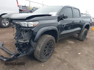 2023 Chevrolet Colorado 4WD Trail Boss with VIN 1GCPTEEK6P1253972, listed as a IAAI auction lot 41864105 with 19,238 mi miles. Bid and sale history available at carsss.com. Image 17.