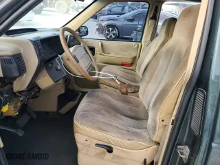 1993 Dodge Caravan Grand SE with VIN 1B4GH44R0PX686790, listed as a Copart auction lot 83757254 with 287,137 mi miles and Salvage Title. Bid and sale history available at carsss.com. Image 7.