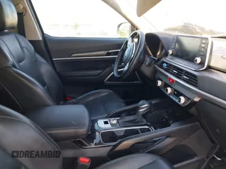 2021 Kia Telluride LX with VIN 5XYP2DHC1MG106777, listed as a IAAI auction lot 42290891 with 82,548 mi miles and . Bid and sale history available at DreamBid. Image 5.