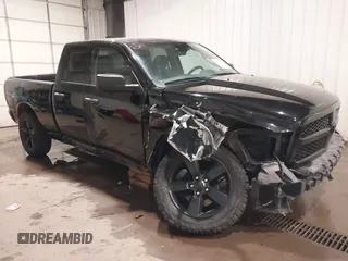 2014 Ram 1500 Express z VIN 1C6RR7FT3ES461526, wystawiony jako IAAI lot #40554315 z przebiegiem 88 342 mil mil oraz . Historia ofert i sprzedaży dostępna na DreamBid. Obrazek 1.