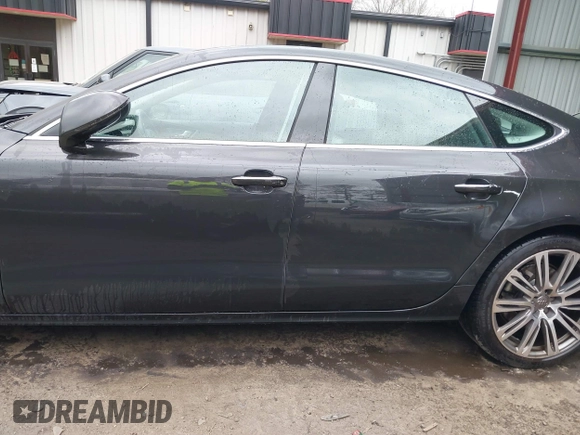2015 Audi A7 3.0 TDI Premium Plus with VIN WAUWMAFC4FN034666, listed as a IAAI auction lot 41708296 with 101,744 mi miles. Bid and sale history available at carsss.com. Image 15.
