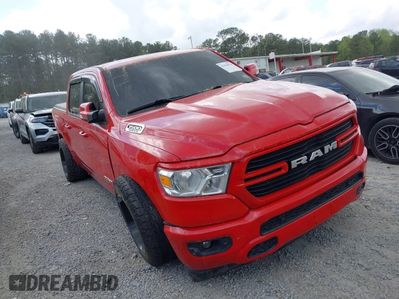 2020 Ram 1500 Big Horn z VIN 1C6SRFFT3LN301735, wystawiony jako IAAI lot #41954914 z przebiegiem 95 279 mil mil oraz . Historia ofert i sprzedaży dostępna na DreamBid. Obrazek 1.
