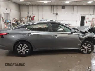 2023 Nissan Altima S with VIN 1N4BL4BV7PN322654, listed as a IAAI auction lot 41384008 with 37,561 mi miles and . Bid and sale history available at DreamBid. Image 14.