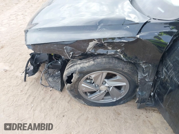 2024 Hyundai Elantra SE with VIN KMHLL4DGXRU814578, listed as a IAAI auction lot 41452571 with 1,558 mi miles and . Bid and sale history available at DreamBid. Image 6.