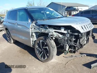 2022 Mitsubishi Outlander SE z VIN JA4J3UA83NZ027438, wystawiony jako IAAI lot #42150434 z przebiegiem 82 656 mil mil oraz . Historia ofert i sprzedaży dostępna na DreamBid. Obrazek 1.
