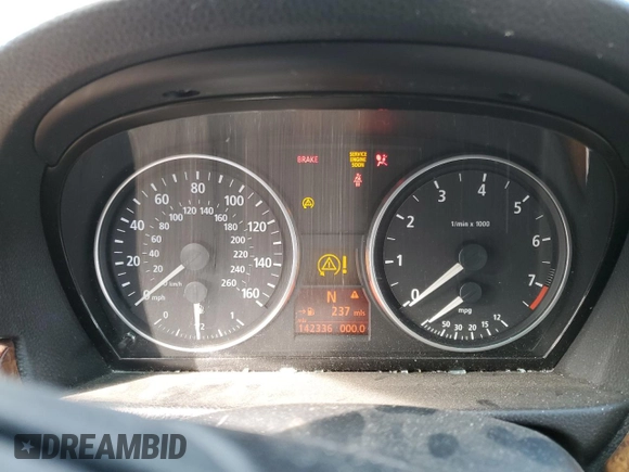 2006 BMW 3 Series 325i z VIN WBAVB13536PT02330, wystawiony jako Copart lot #49871145 z przebiegiem 142 336 mil mil oraz Szkoda całkowita • Salvage title. Historia ofert i sprzedaży dostępna na DreamBid. Obrazek 9.