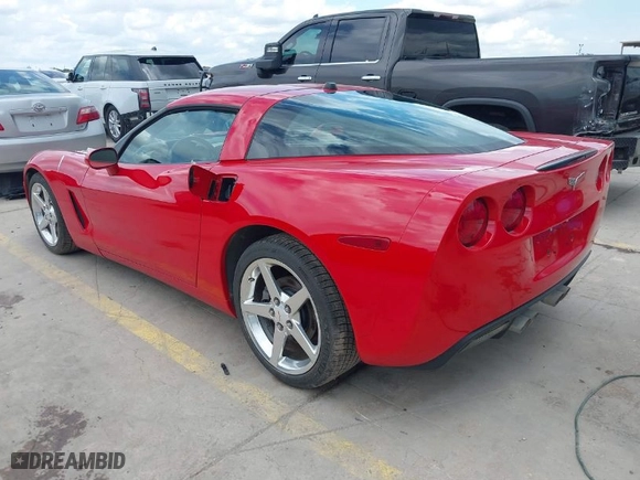 2005 Chevrolet Corvette with VIN 1G1YY24UX55116202, listed as a IAAI auction lot 40211162 with 55,579 mi miles. Bid and sale history available at carsss.com. Image 3.